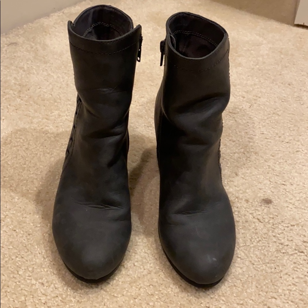 Aerosole Grey Booties - Picture 2 of 4